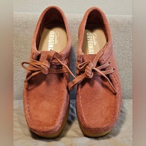 Clark's Wallacraft Bee Suede Shoes